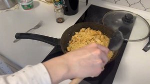 Vkysnogotovim Добавляю сметану в курицу