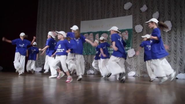 Літній звітний концерт 2013 - Танцювальна студія МаріІн смотреть онлайн