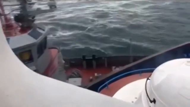 ТАРАН БУКСИРА - PIRATES OF BLACK SEA смотреть онлайн