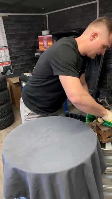 Восстановили И Покрасили Старинные Утюги  #диски #авто смотреть онлайн