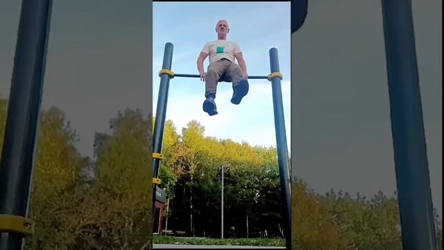 63 года! Супер сложные силовые упражнения и трюки от Де? смотреть онлайн