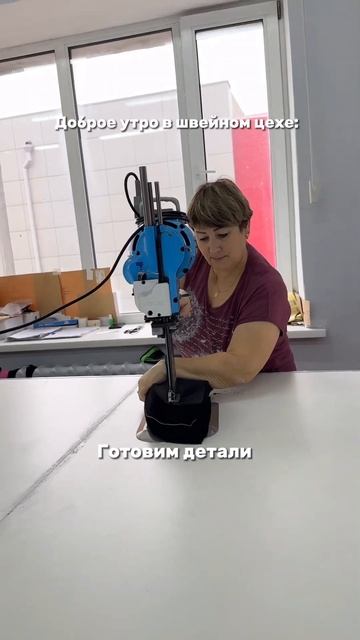 На видео сабельный вертикальный нож Jack - JK-T3 8