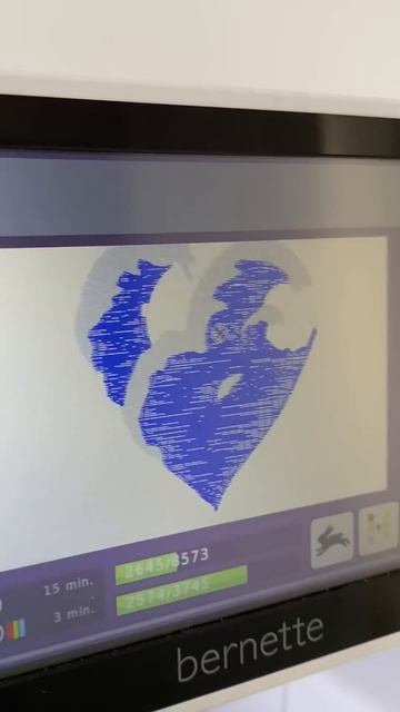 Вышивка завораживает 🤩 #вышивальнаямашина #вышивка смотреть онлайн