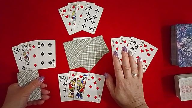 Почему он так себя ведёт, что думает, планирует? ♣♥