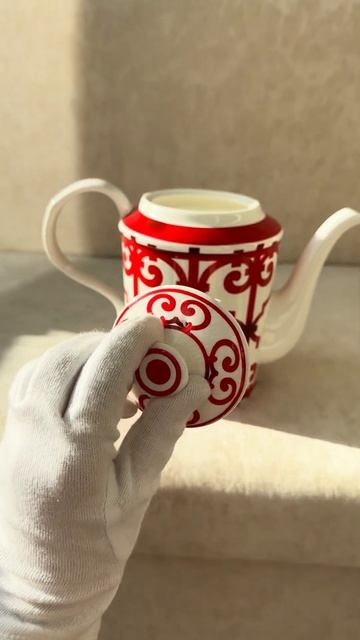 Заварочный чайник Hermes Balcon Du Guadalquivir смотреть онлайн