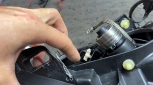 Volvo XC60  -  ремонт фар, восстановление  линз