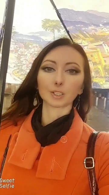 Прогулялась под дождём в центре!В Москве сегодня целы? смотреть онлайн