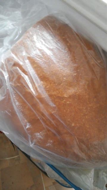 Батон в целлофановом пакете на дверце холодильник Вос смотреть онлайн