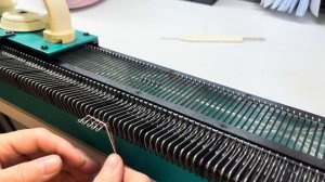 Как связать полый шнур на вязальной машине Северянка