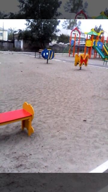 Детская площадка во дворе новостроя на ул. Ленина 48а смотреть онлайн