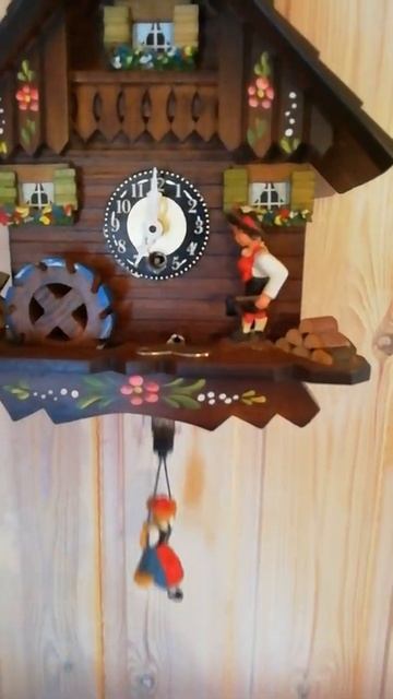 Часы с качелями смотреть онлайн