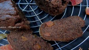 Шоколадный кекс с имбирем и цукатами папайи