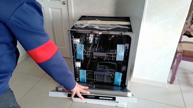 Распаковка — Посудомоечная машина Maunfeld MLP-122D Light Beam смотреть онлайн