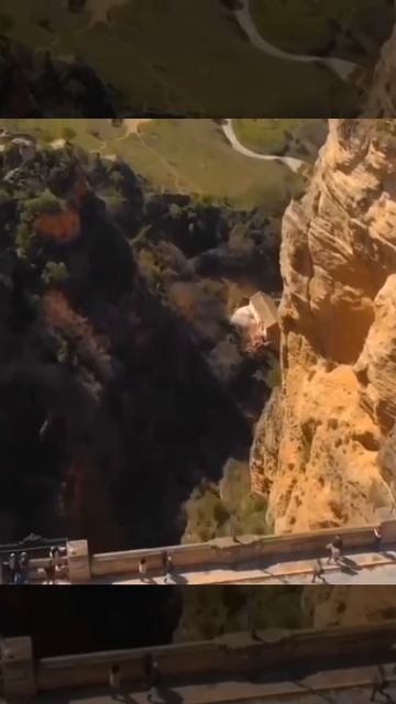 Мост Пуэнте-Нуэво находится в городе Ронда в южной Испании⚡️ смотреть онлайн