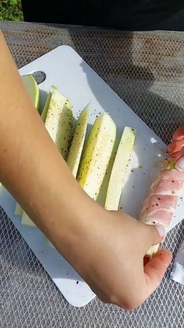 Кабачки в беконе 🥓#еда #кабачки #готовимдома #рецепты смотреть онлайн