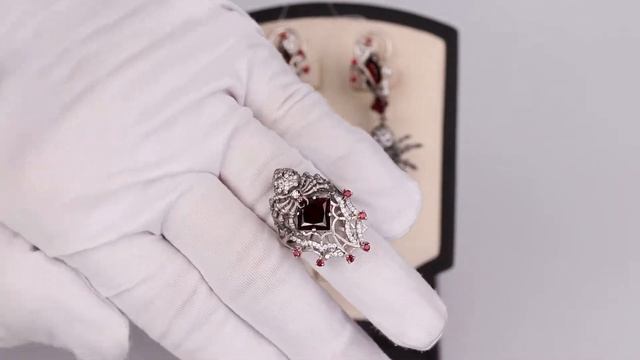 Кольцо Паутина тайны из серебра с гранатом синтетичес смотреть онлайн