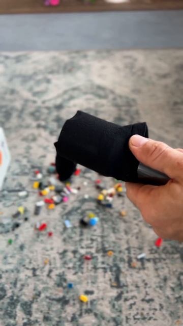 Что будет если одеть носок на пылесос?😱 Больше полезн смотреть онлайн