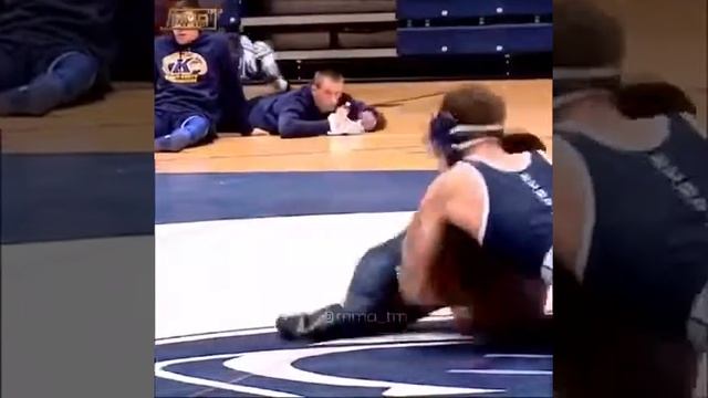 Без ногий борец.