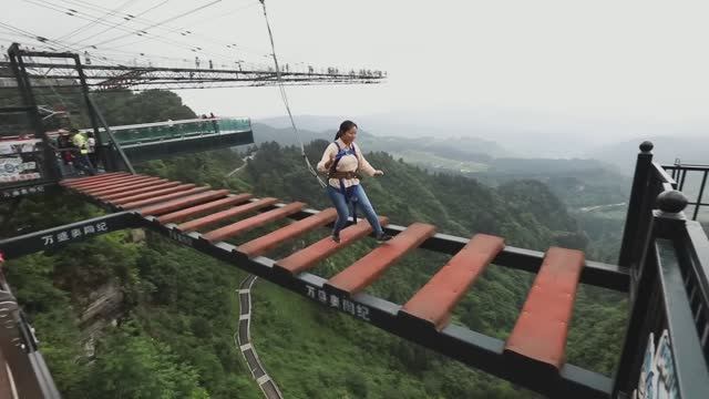 Самый опасный парк развлечений в мире!! КИТАЙ