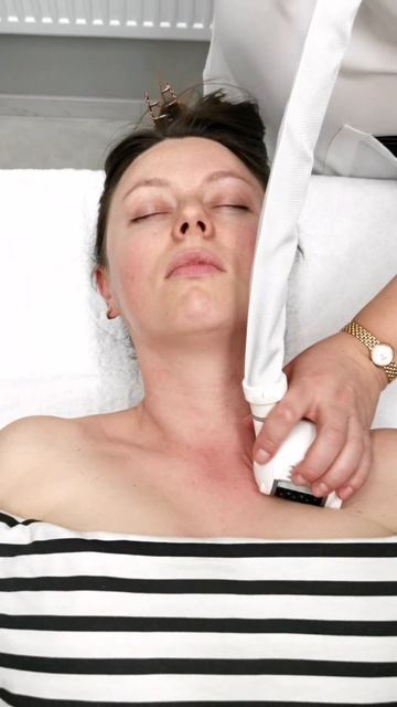 Массаж лица ICOONE в Минске в медцентре "E-clinic" смотреть онлайн