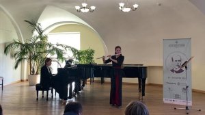 Моцарт - Соната №5 до мажор, Юна Гурьянова (флейта)