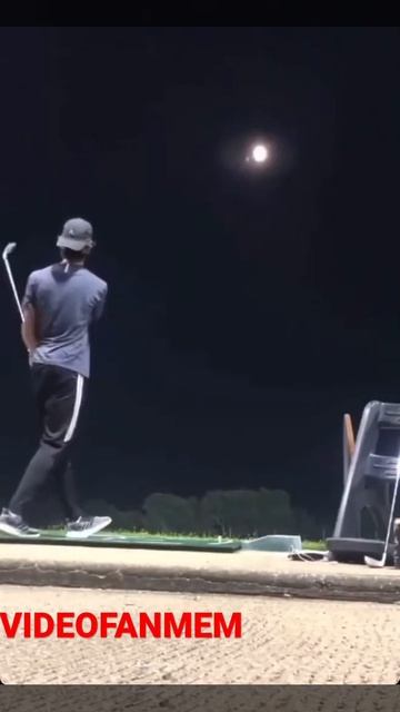 Уничтожил шариком от гольфа целую Луну #shorts #луна #шарик #гольф Подпишись! смотреть онлайн