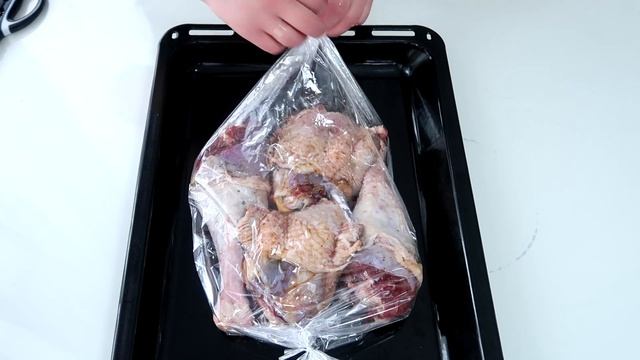 Голень и бедра индейки запеченные в духовке