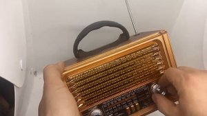 Обзор на ретро радиоприемник fm / ФМ радио колонка портативная блютуз от аккумулятора