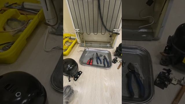 Капитальный ремонт холодильника Акай смотреть онлайн