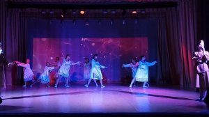 "Закаты алые" сл. и муз. Н. и В. Осошник