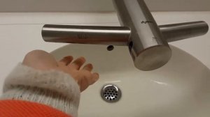 Сушилка-кран для рук Dyson Airblade Tap, как пользоваться?