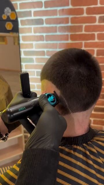 Крутые стрижки и бороды, угощаем с чаем и мёдом, барбер смотреть онлайн