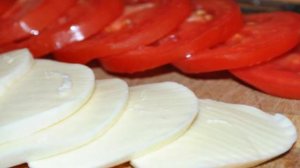 Салат капрезе с баклажанами