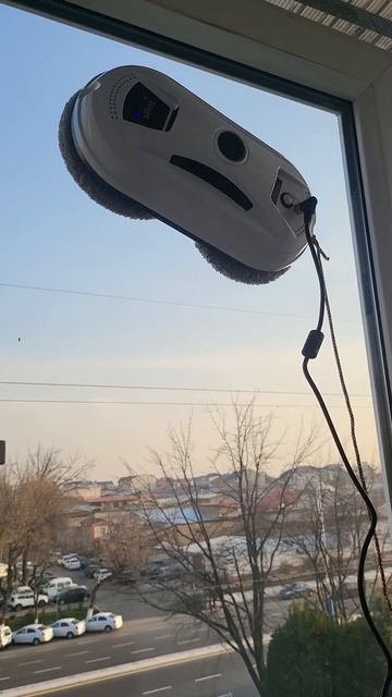 Робот Мойщик окон #shorts смотреть онлайн