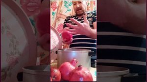 КАК выжать сок ИЗ ГРАНАТА ВРУЧНУЮ..