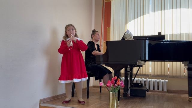 Анна Коновалова 6 лет, ДМШ№6 гор. Новосибирска. И.Шильцева «Пони Искорка»