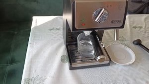 Кофеварка Delonghi ECP33.21BK вода из капучинатора
