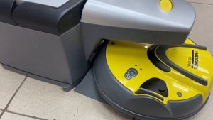 Робот пылесос Karcher RC3000