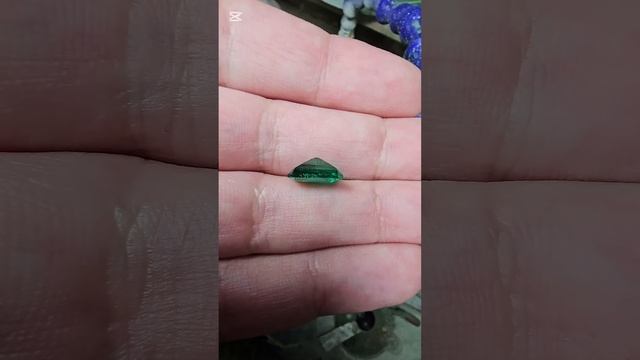 Красивый изумруд, который выглядит на много крупнее с? смотреть онлайн