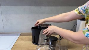 Соковыжималка LumaBella B-1005