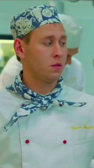 Сеня и Феня повелись на деньги 🤑 #shorts #кухня #сериал #к? смотреть онлайн