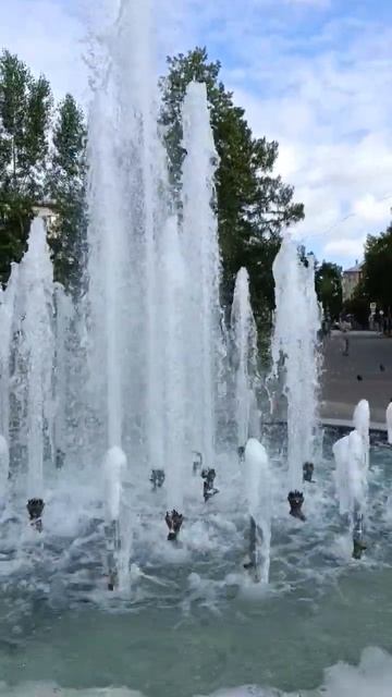 Summer. Kazan. Flowers🌷#казань2024 #kazan #tatarstan #цветы #flowers #short #горт смотреть онлайн