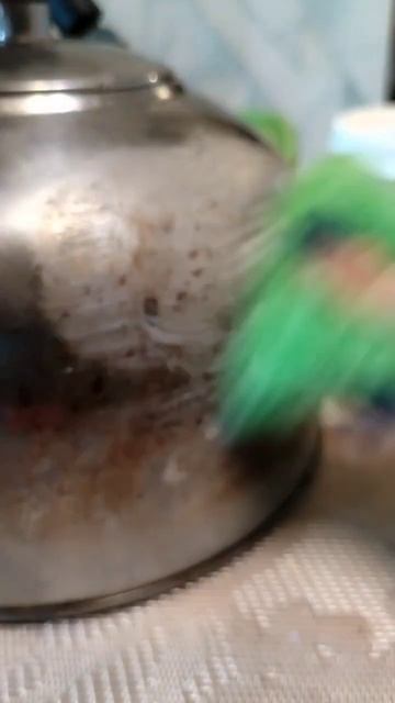 как быстро почистить чайник и не сжечь руки химией смотреть онлайн