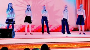 "В мире счастливых друзей" вокальная студия "Детские голоса"