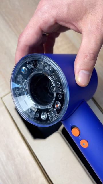 В нашем ассортименте не только техника #apple но и #dyson 🔥 смотреть онлайн