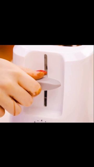 Я положил хлеб и нутеллу в тостер. смотреть онлайн