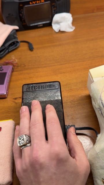 Вышиваем на GameBoy швейная машинка Jaguar JN-100 gameboy jaguar n