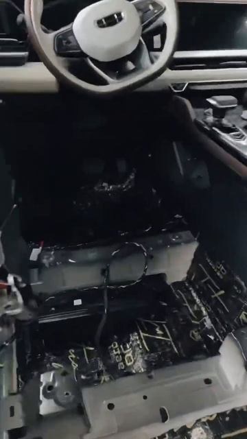 Шумоизоляция Geely Monjaro #geelymonjaro #monjaro #geely смотреть онлайн