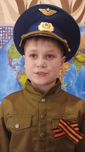 Пичугин Сергей 2 "В" класс - "Красоту, что дарит нам природа", автор: Алексей Сурков