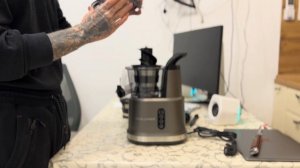 Купил дорогую соковыжималку WOLLMER... Стоило ли оно того?